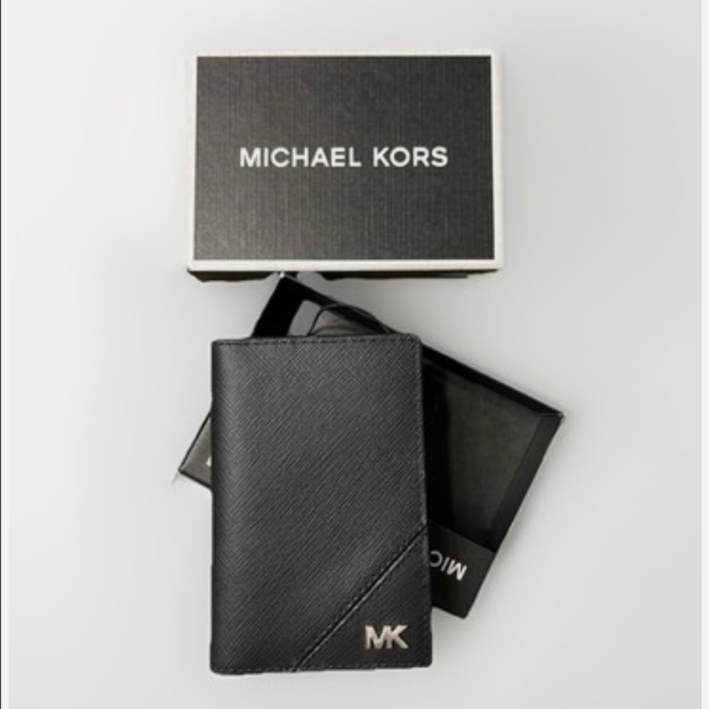 NWT MICHAEL KORS Men's Wallet Card Case Folding MK Black Jet Set -NEW in box